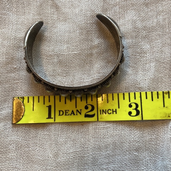 SIAM STERLING SILVER DOME AND WIRE CUFF BRACELET - Picture 6 of 7